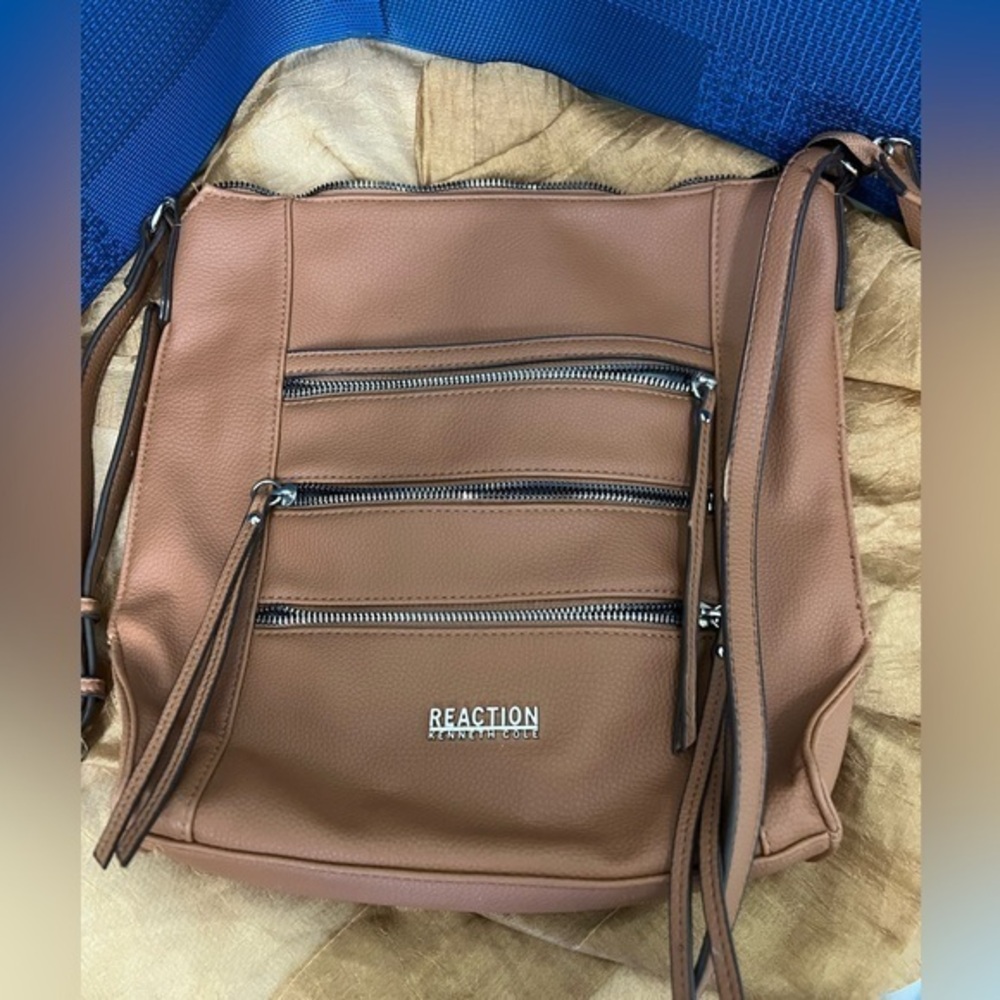 Kenneth Cole bag, multiple compartments